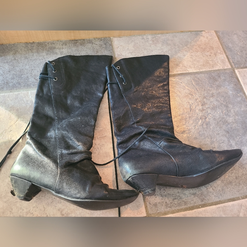 Aldo black leather pirate boots with back laces size 37